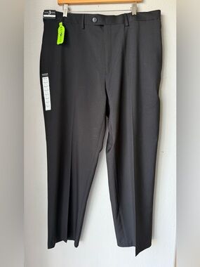 Haggar Classic Fit Black Dress Pants Mens Size 42 X 30 Flat Front NWT